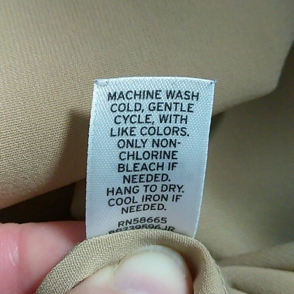 NWOT TOP FRENCHI. - Picture 5 of 6